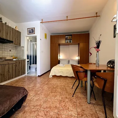 Grgur Studio Apartment