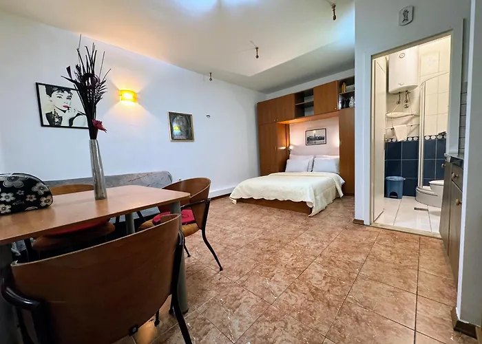 Apartman Grgur Studio *